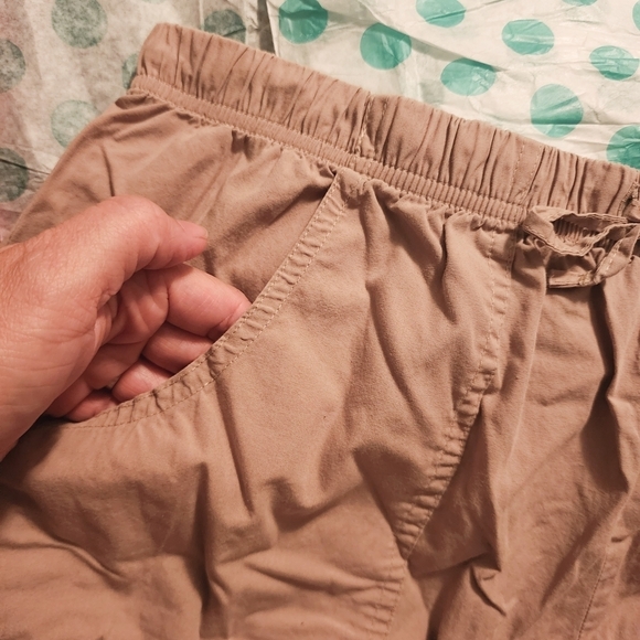 Motherhood Maternity Casual Beige Khaki Capri Cargo Pants Medium M Drawstring - Picture 4 of 10